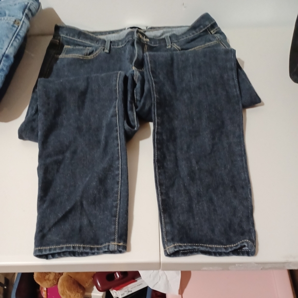 ABERCROMBIE & FITCH Dark Wash Skinny Jeans Women's Juniors Sz 8 pre owned - Picture 5 of 5